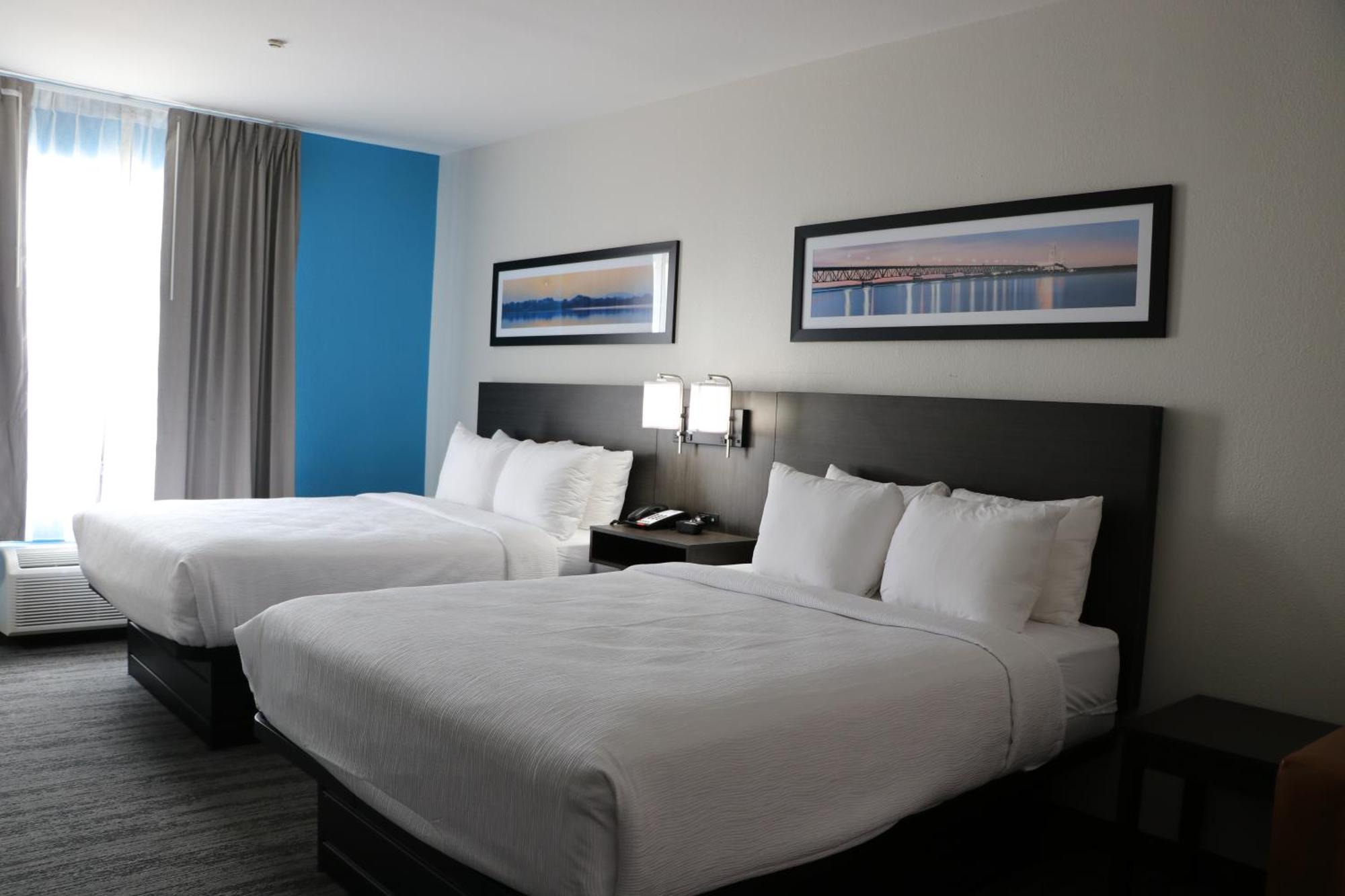 Quality Inn & Suites Buda Zewnętrze zdjęcie