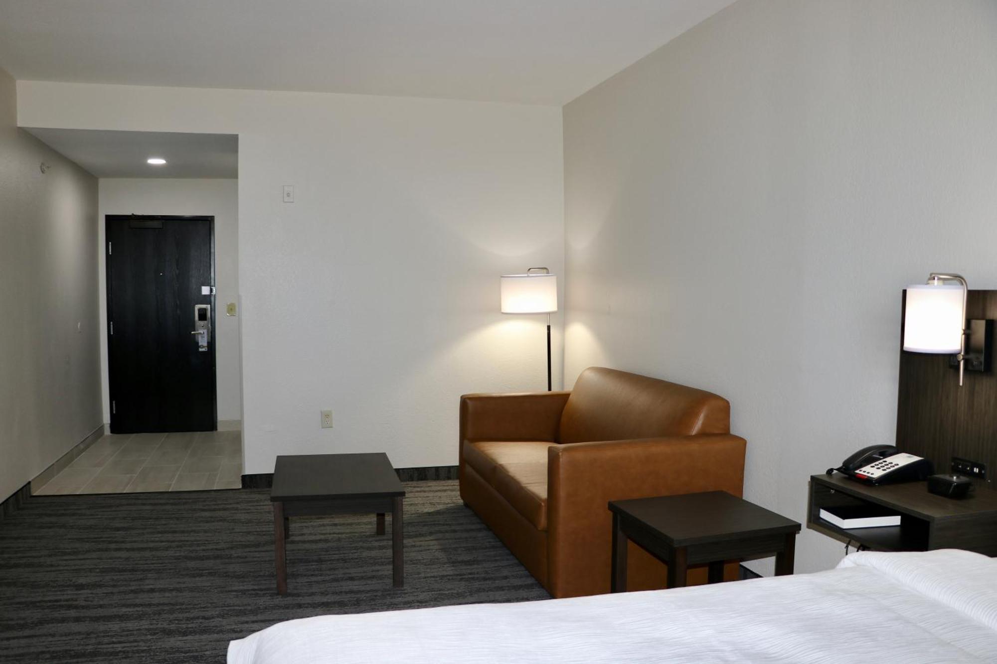 Quality Inn & Suites Buda Zewnętrze zdjęcie