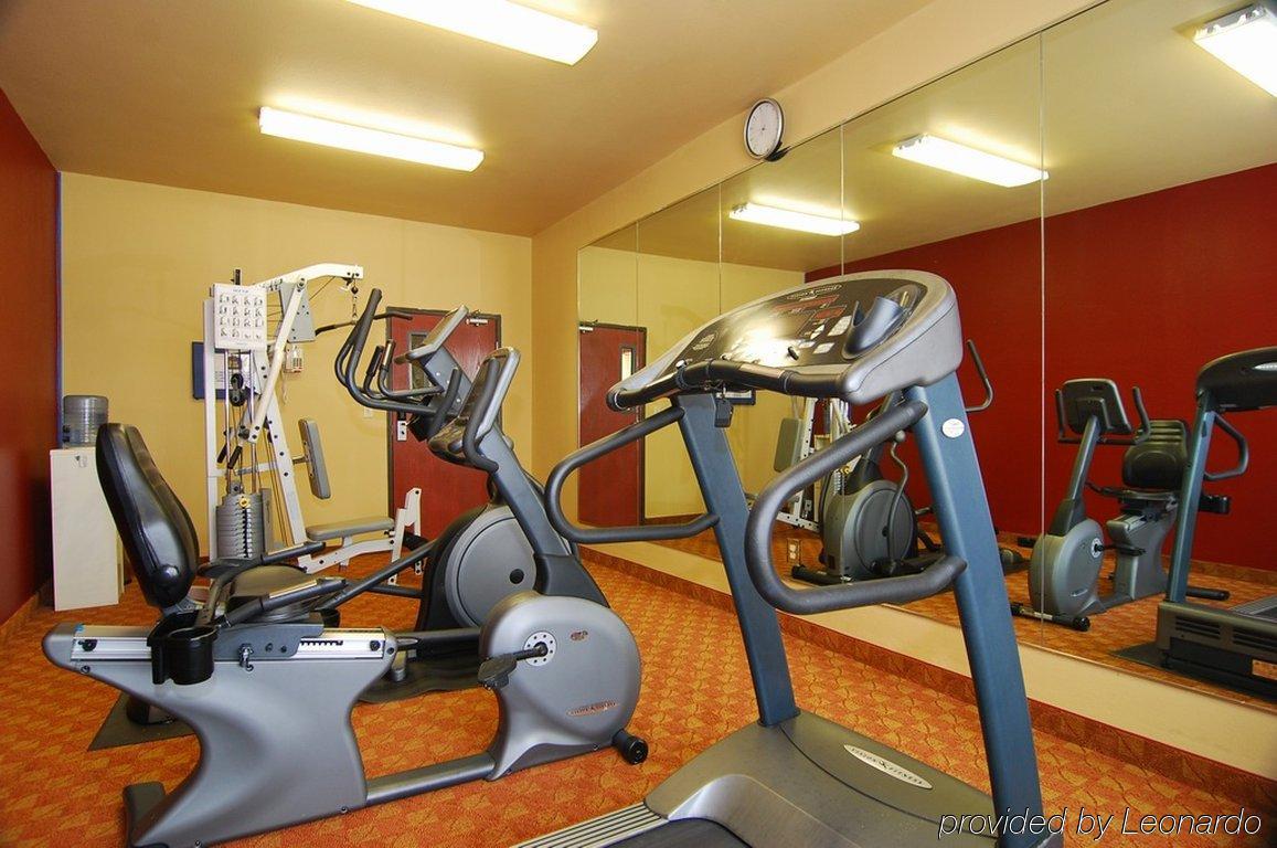 Quality Inn & Suites Buda Udogodnienia zdjęcie